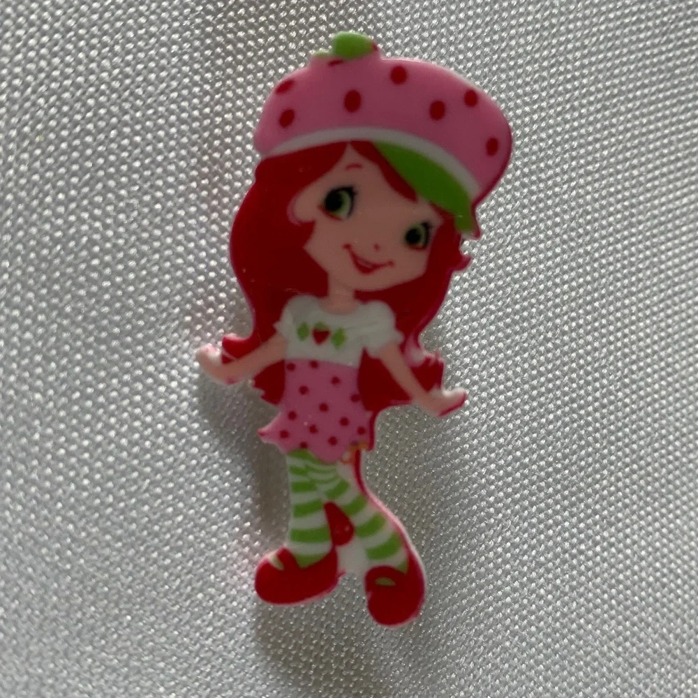 NWT. Handmade Pin Brooch!